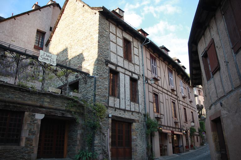 Conques
