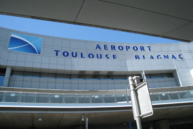 トゥールーズ空港