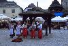 広場の中央にある古い井戸