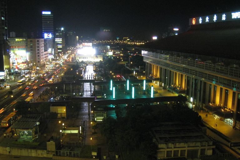 夜の台北駅